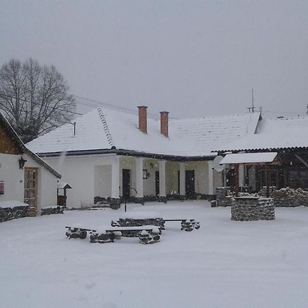 Toldi Vendégház Felsőtold Exterior foto