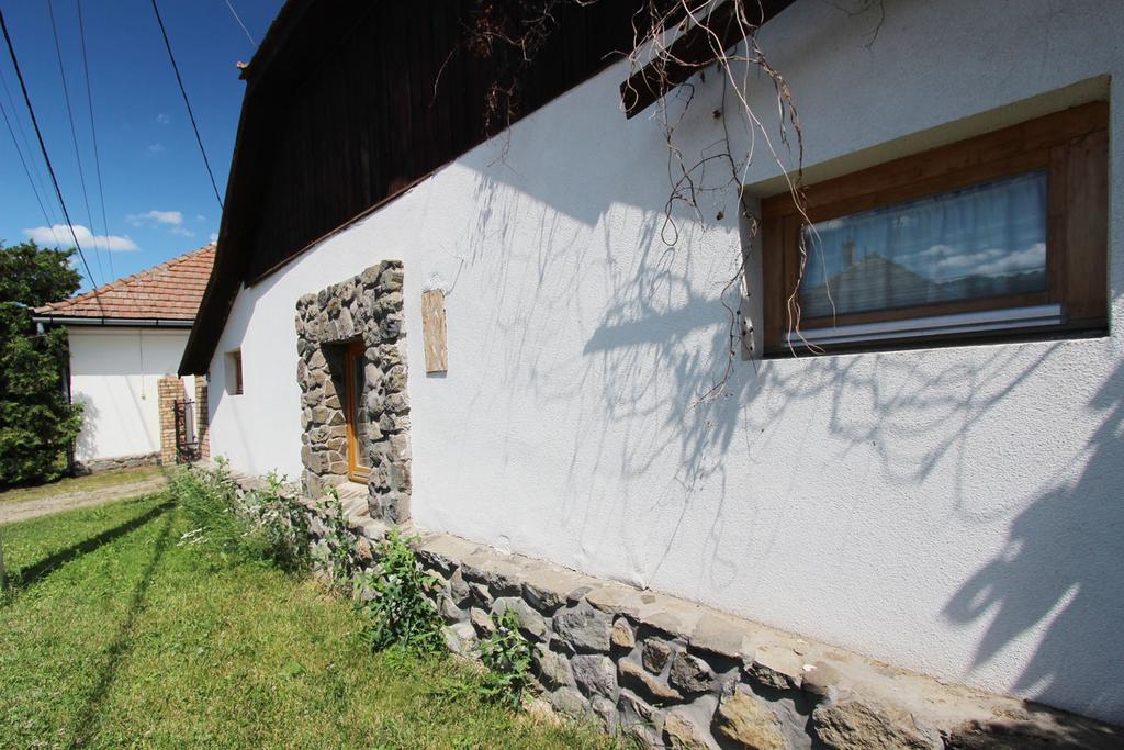 Toldi Vendégház Felsőtold Exterior foto